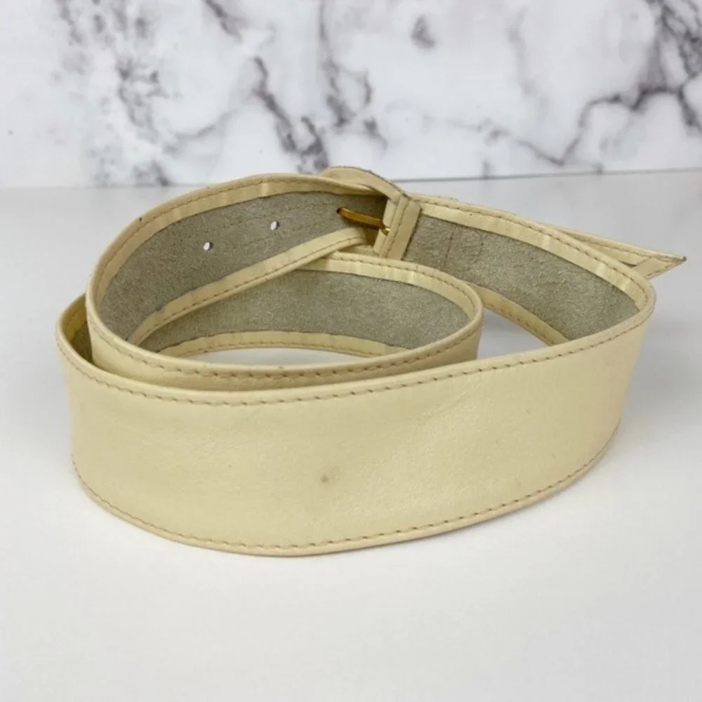 Vintage Lightweight Beige Leather Belt